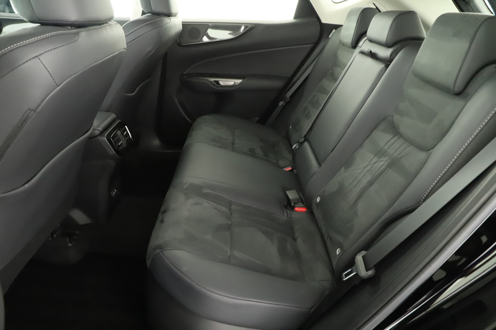 Lexus NX - 2023
