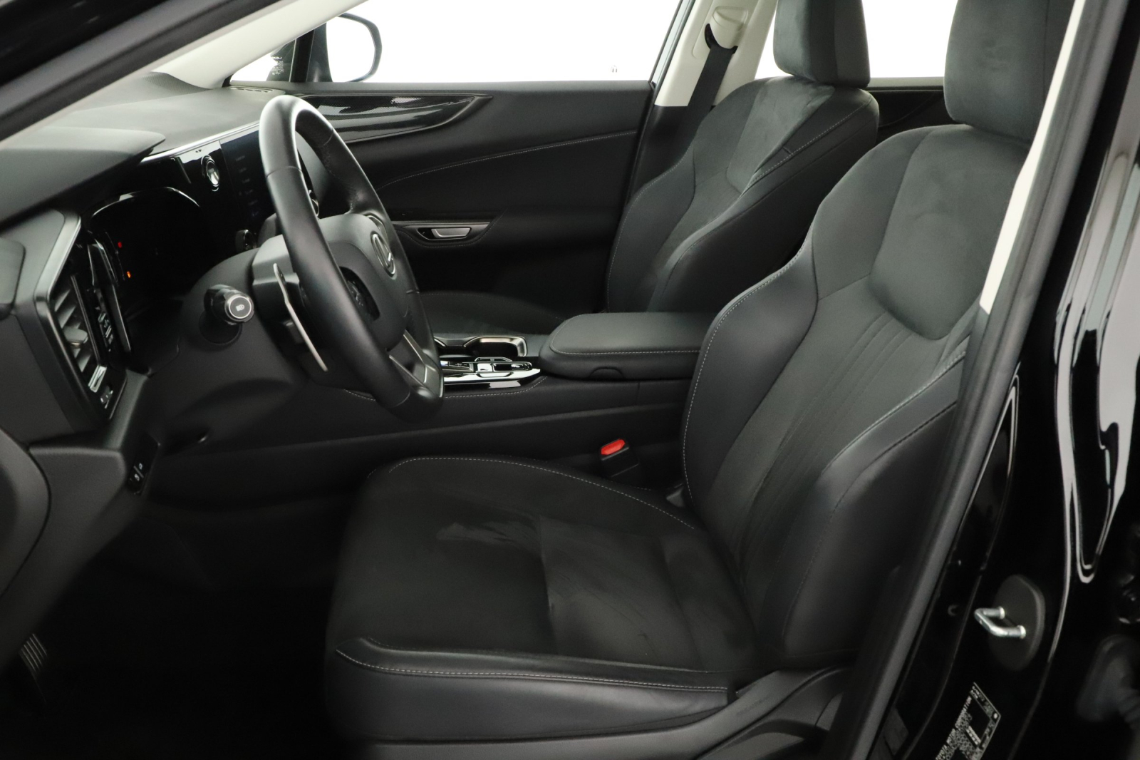 Lexus NX - 2023