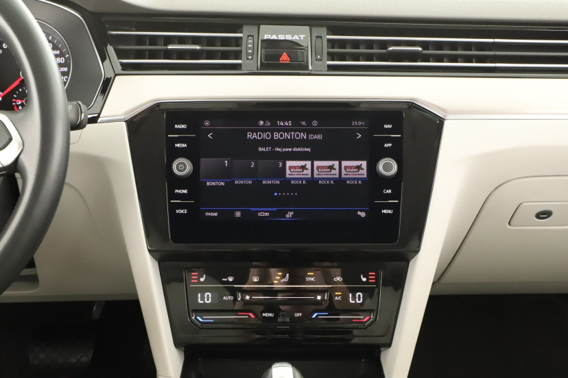 Volkswagen Passat, 2022