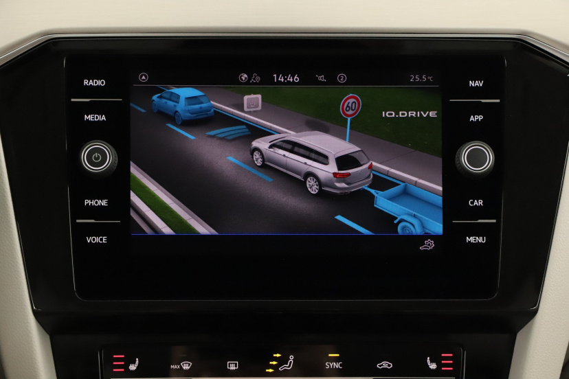 Volkswagen Passat, 2022