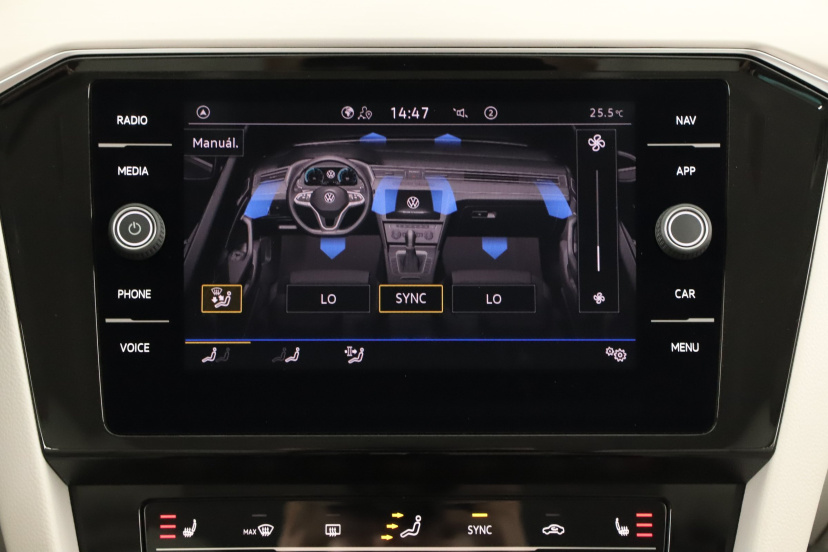 Volkswagen Passat, 2022