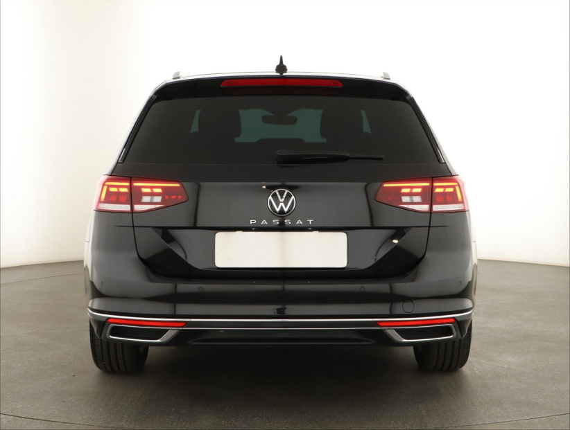 Volkswagen Passat, 2022
