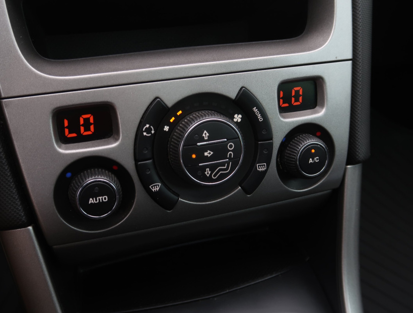 Peugeot 308, 2011