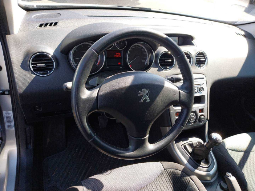 Peugeot 308, 2011