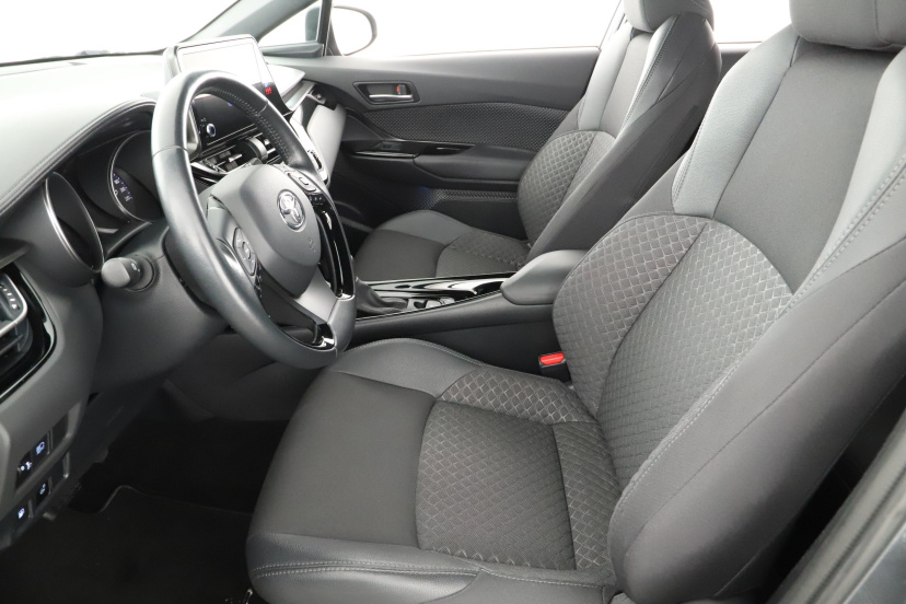 Toyota C-HR, 2023