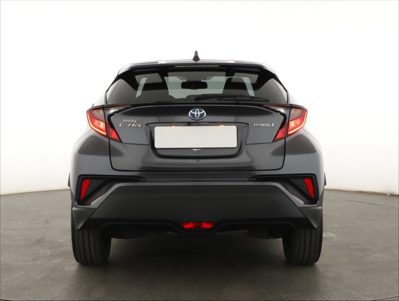 Toyota C-HR, 2023