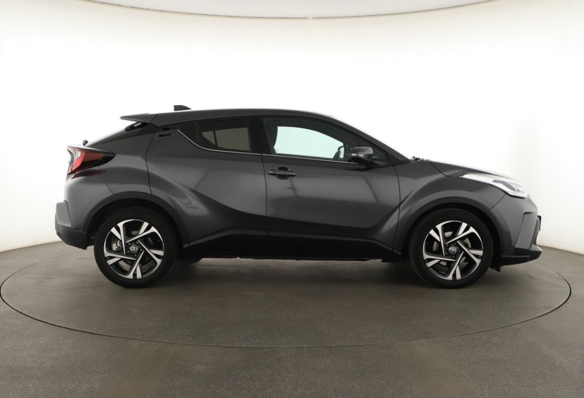 Toyota C-HR, 2023
