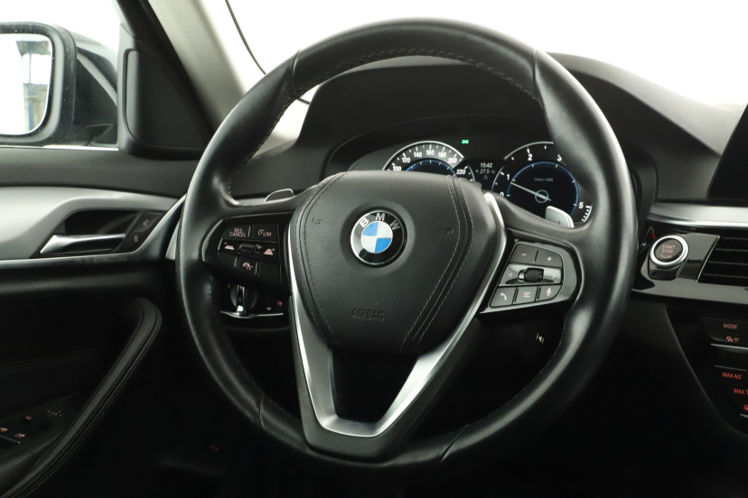 BMW 5, 2020