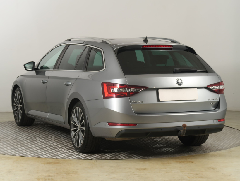 Škoda Superb, 2017
