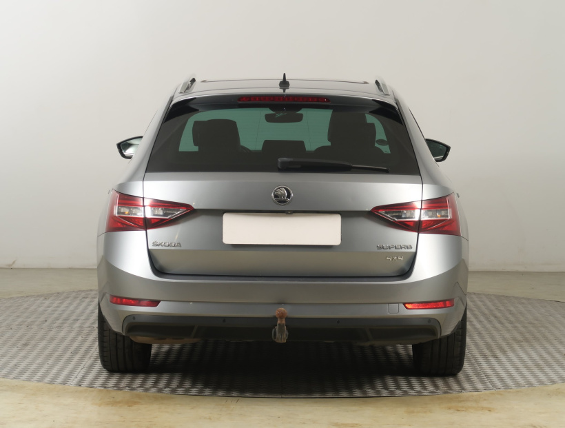 Škoda Superb, 2017