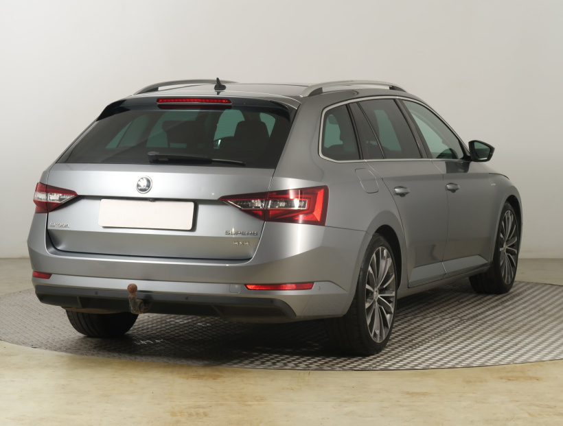 Škoda Superb, 2017