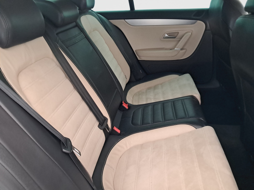 Volkswagen Passat CC, 2010