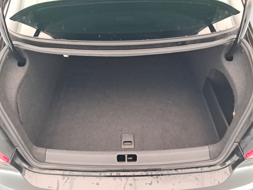 Volkswagen Passat CC, 2010