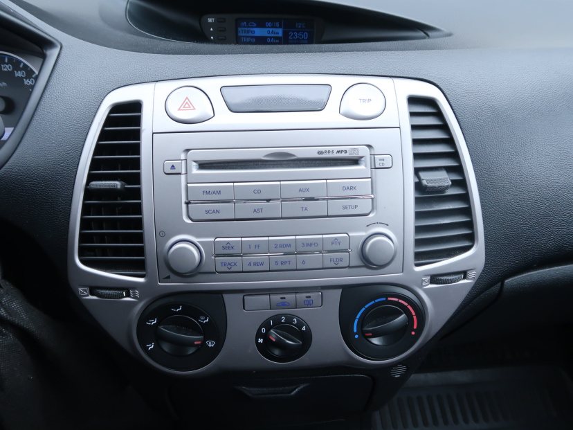 Hyundai i20, 2011