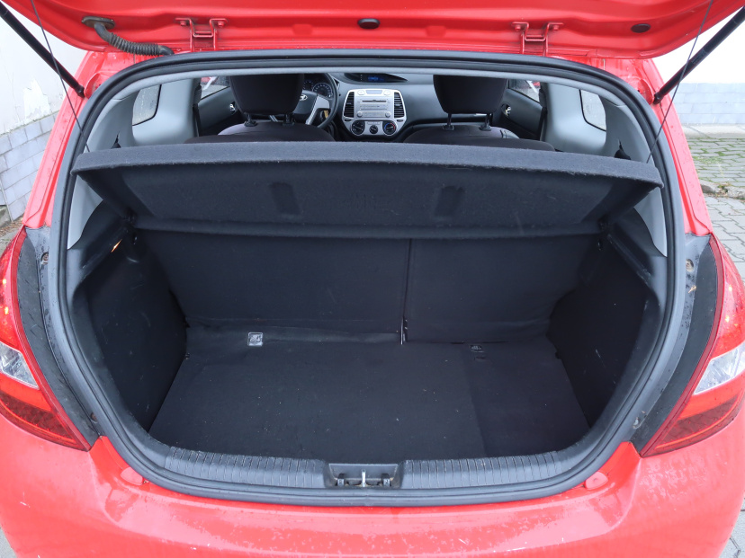 Hyundai i20, 2011