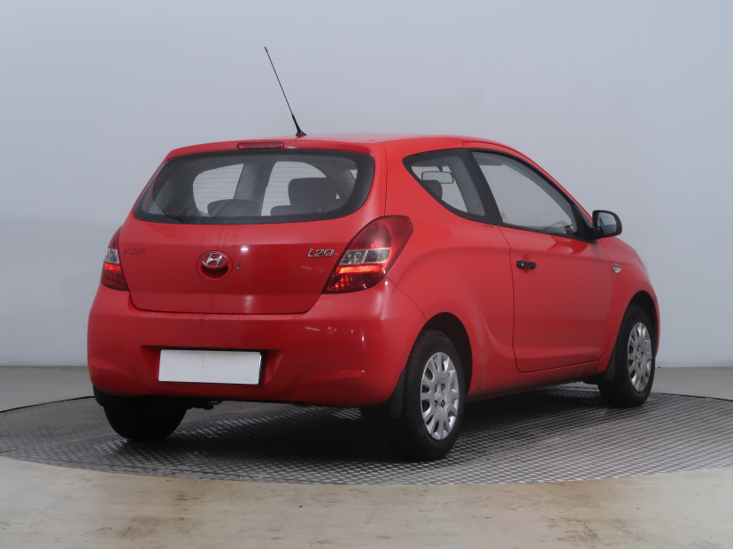 Hyundai i20, 2011