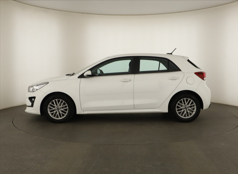 Kia Rio, 2022