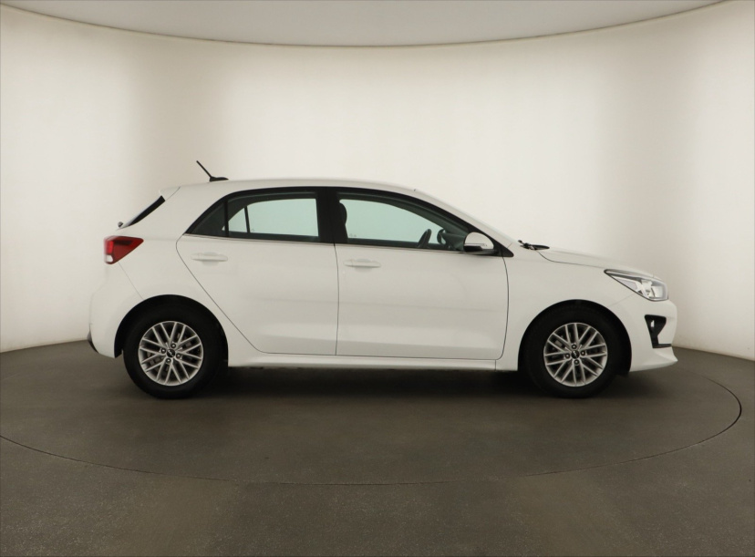 Kia Rio, 2022