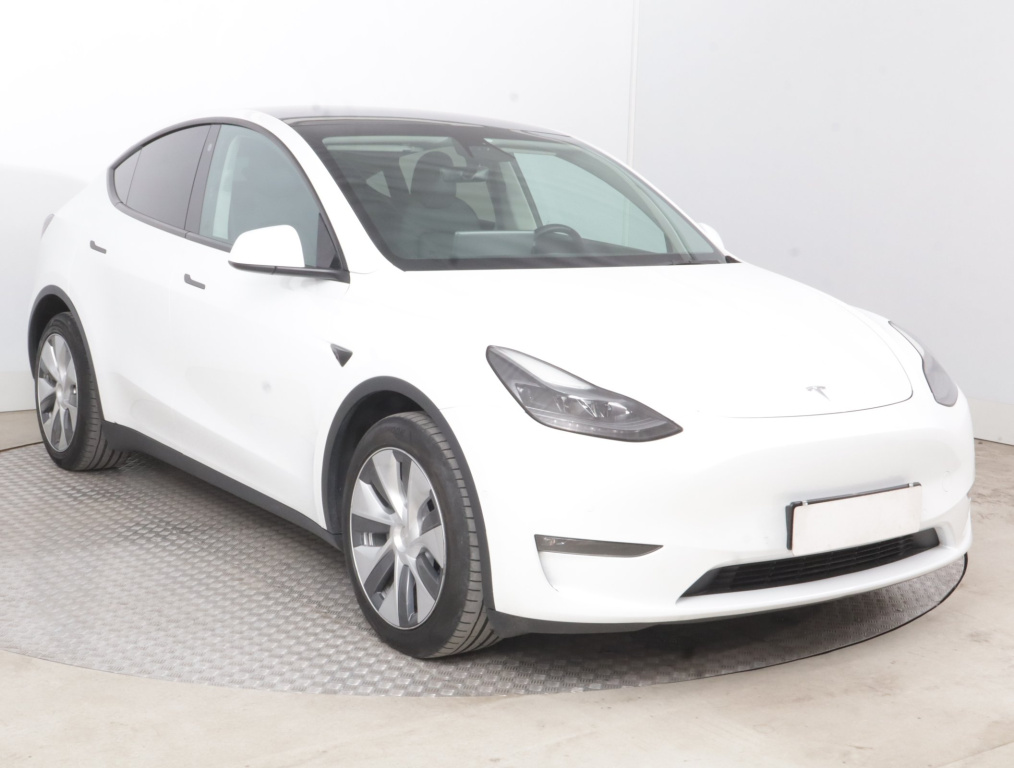 Tesla Model Y, 2022
