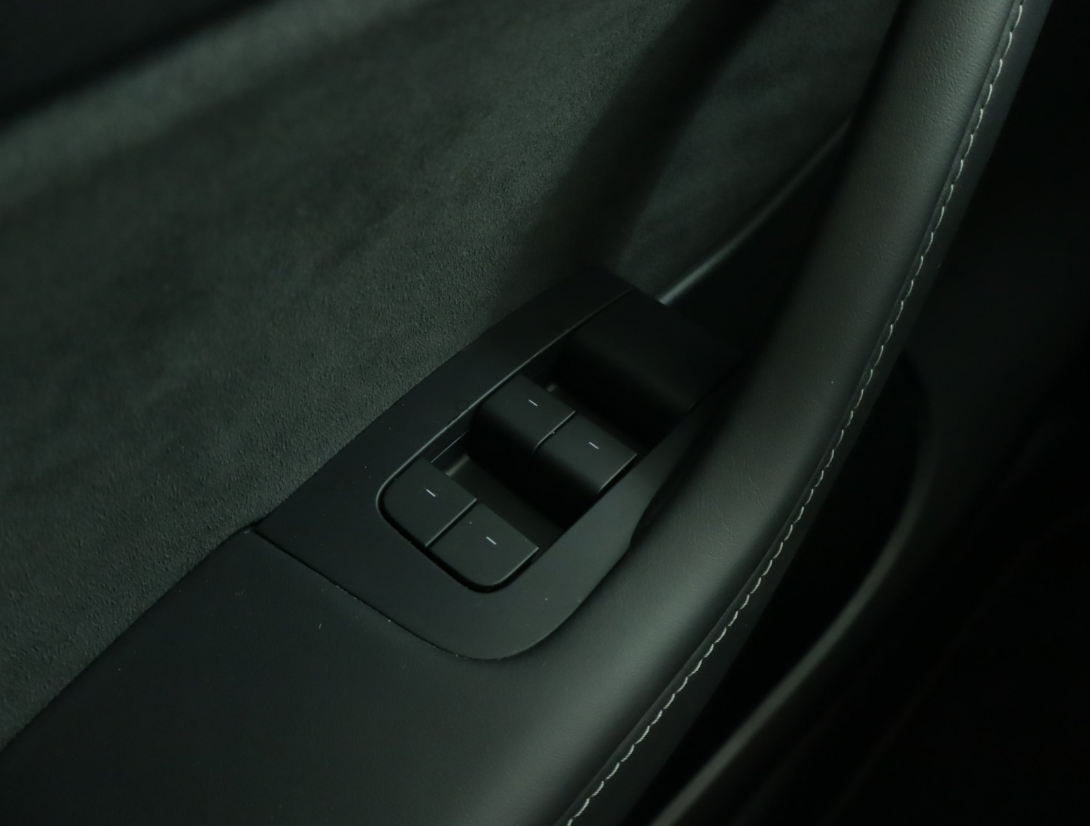 Tesla Model Y Long Range AWD – fotografie 22