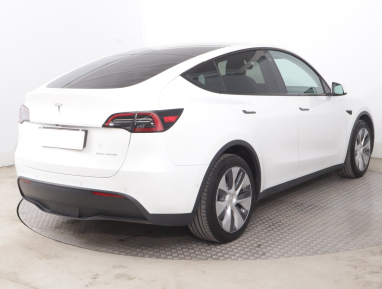Tesla Model Y - 2022