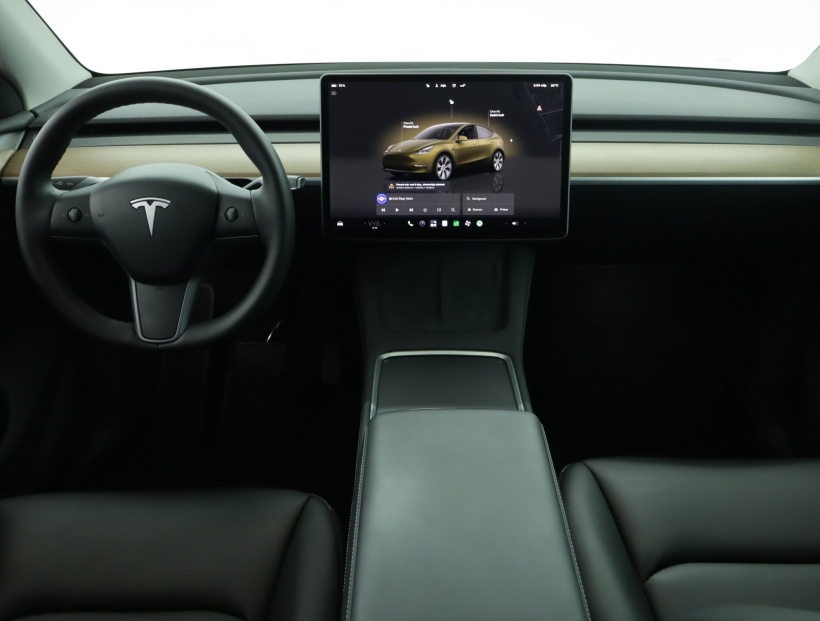 Tesla Model Y, 2022
