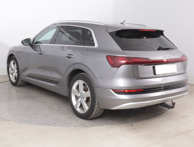 Audi e-tron, 2020