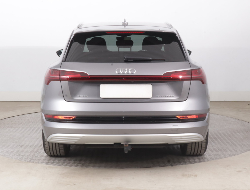 Audi e-tron, 2020