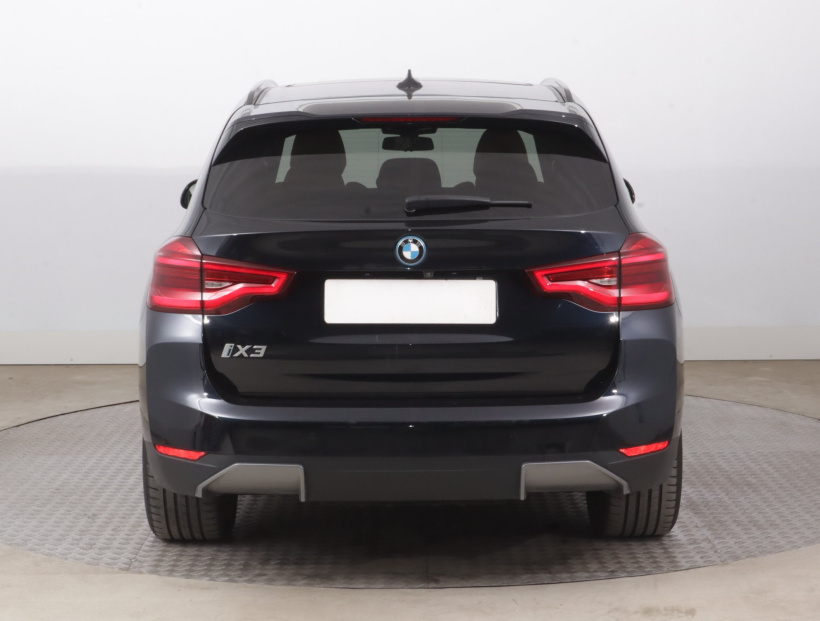 BMW iX3, 2021