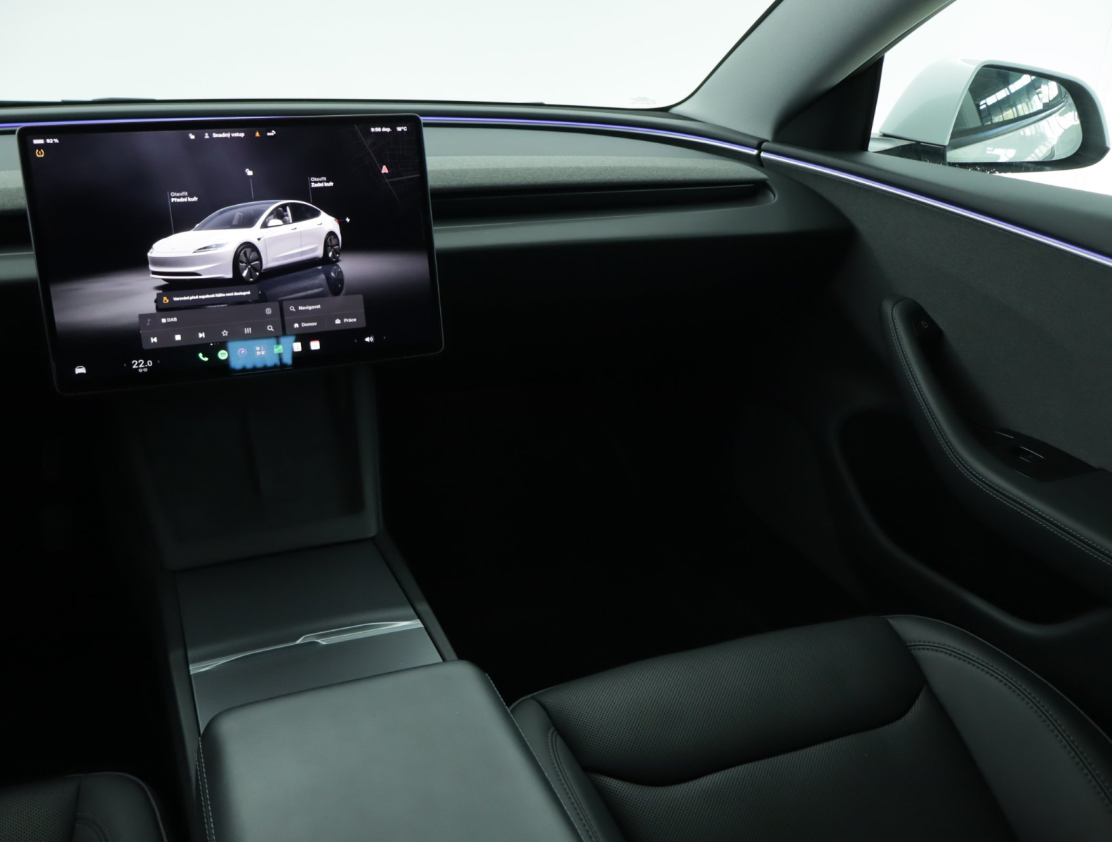 Tesla Model 3 Standard Range Plus – fotografie 11