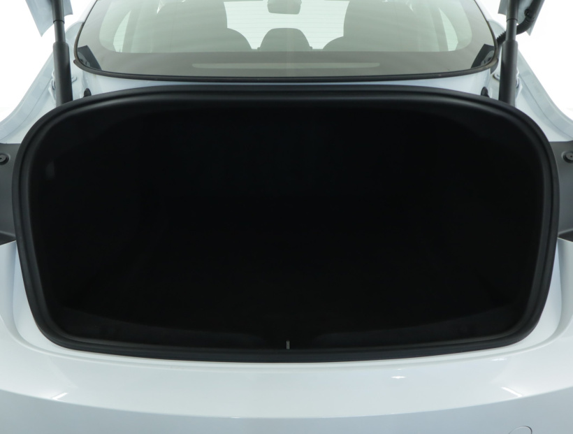 Tesla Model 3, 2023