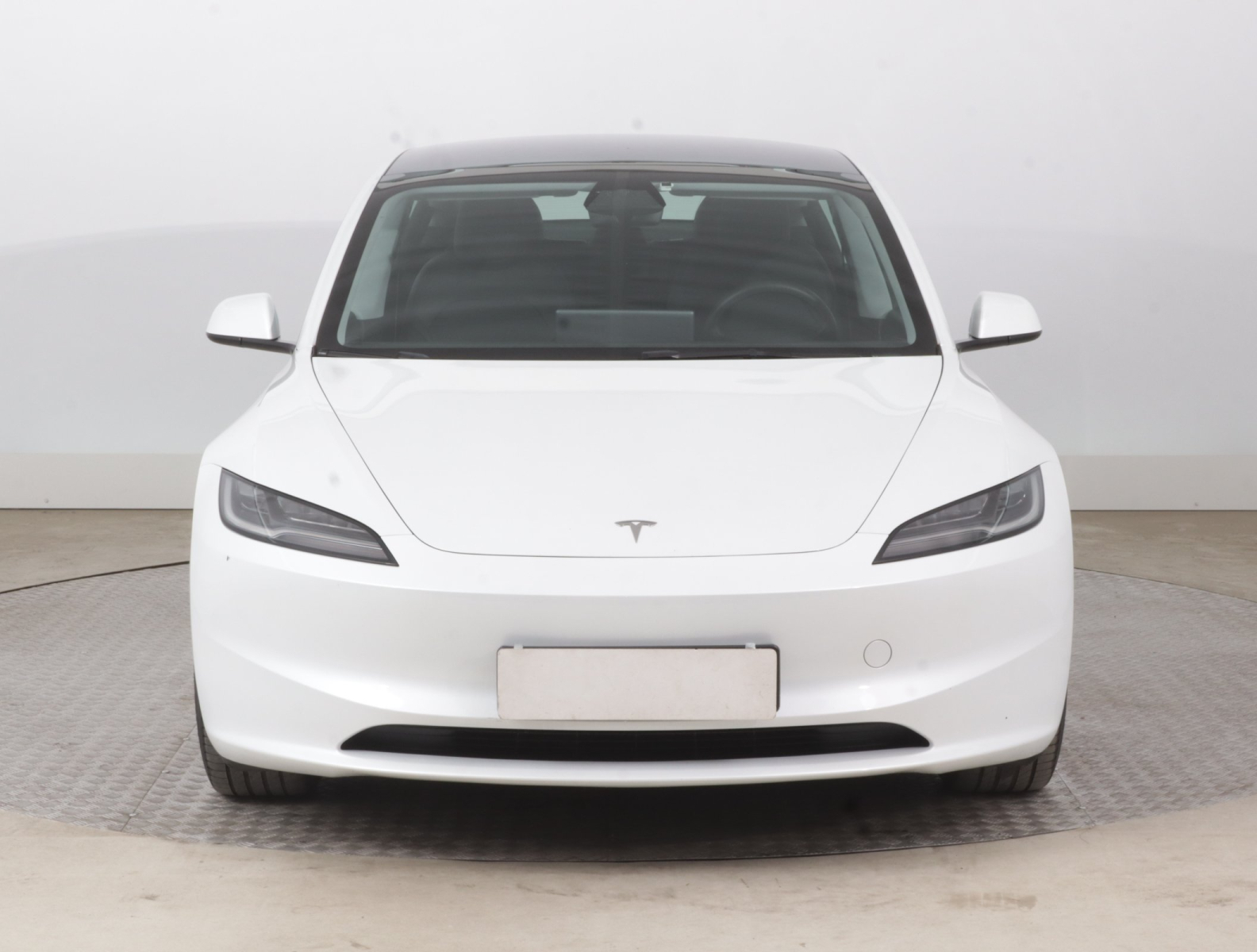 Tesla Model 3 - 2023