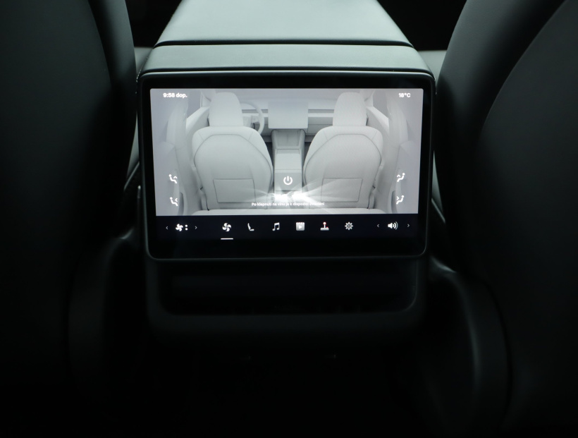 Tesla Model 3, 2023
