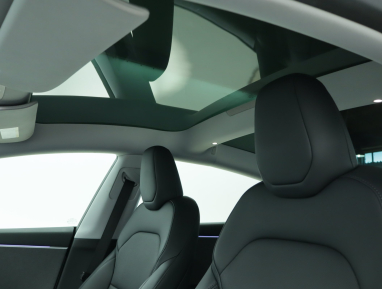 Tesla Model 3 - 2023