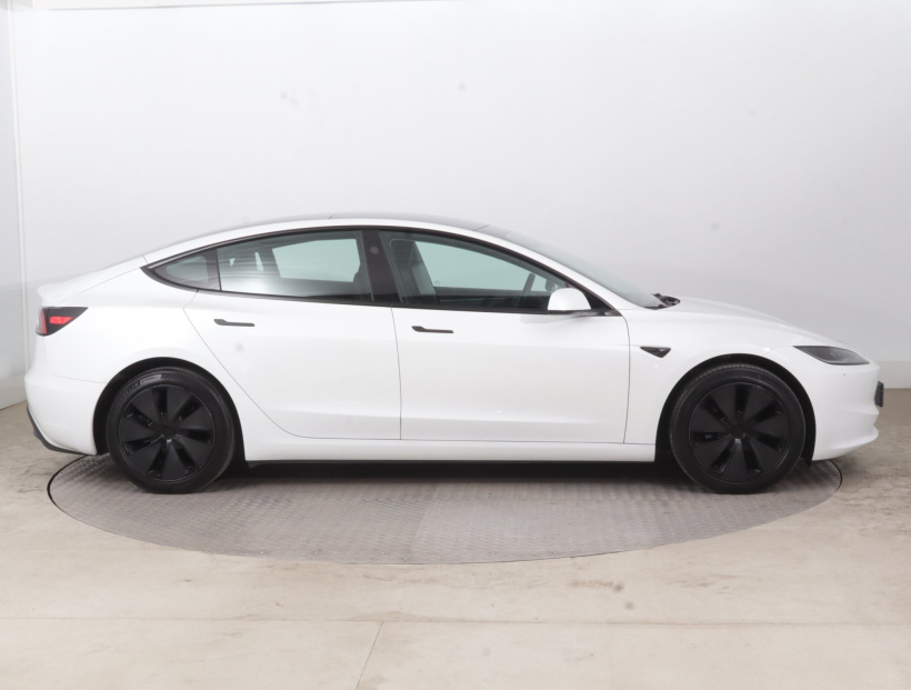 Tesla Model 3, 2023