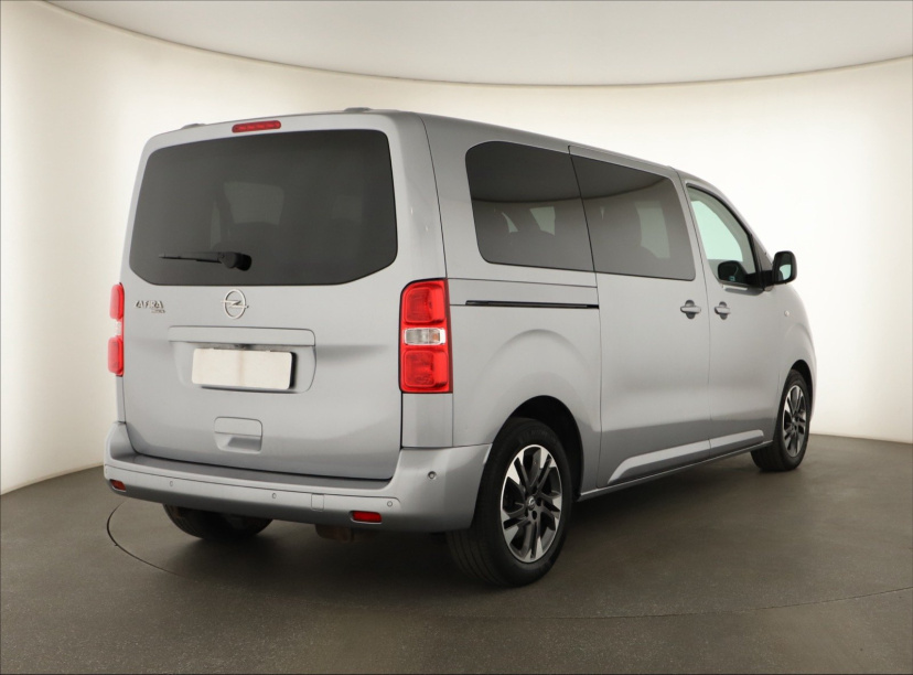 Opel Zafira Life, 2022