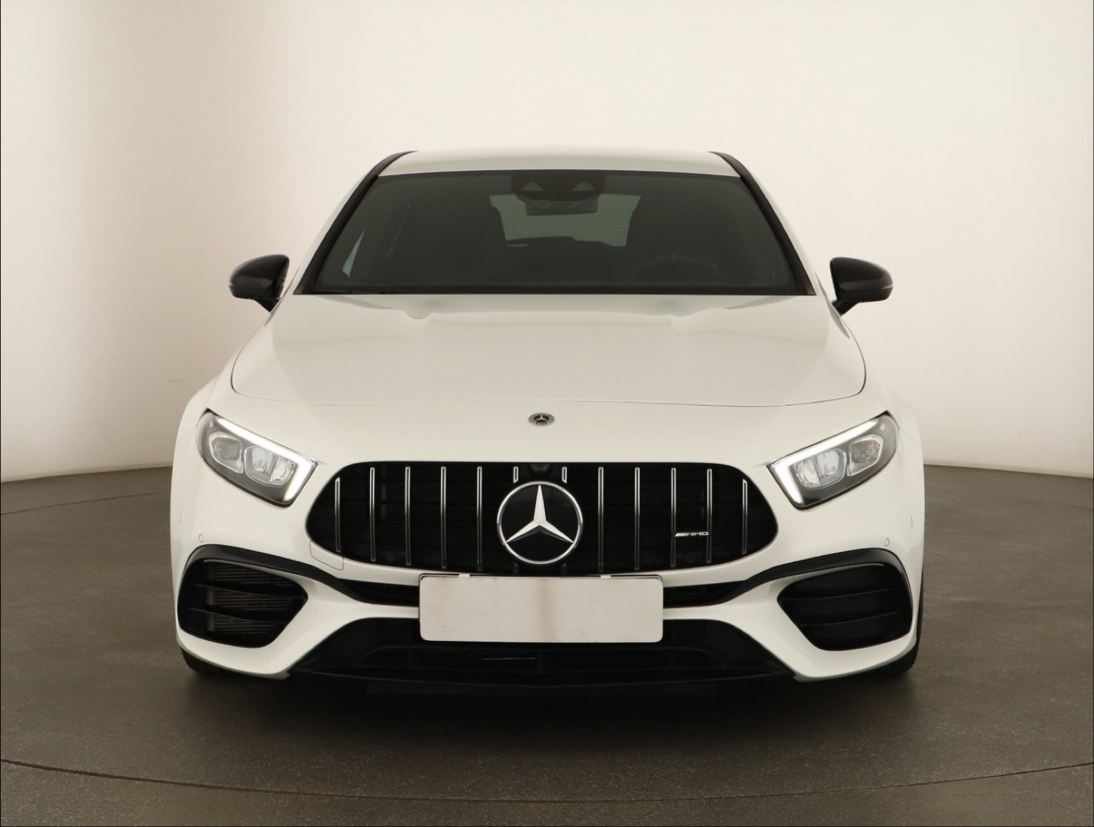 Mercedes-Benz A - 2021