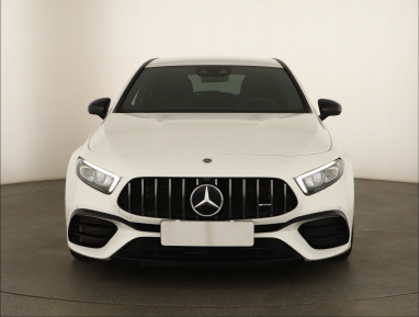 Mercedes-Benz A - 2021