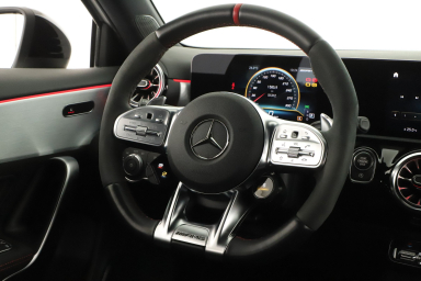 Mercedes-Benz A - 2021