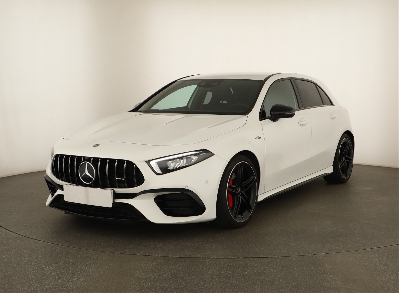 Mercedes-Benz A - 2021