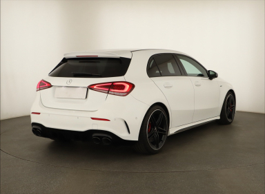 Mercedes-Benz A - 2021