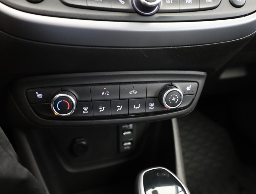 Opel Crossland, 2021