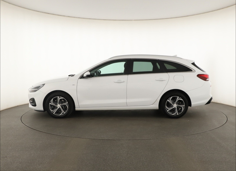 Hyundai i30, 2023