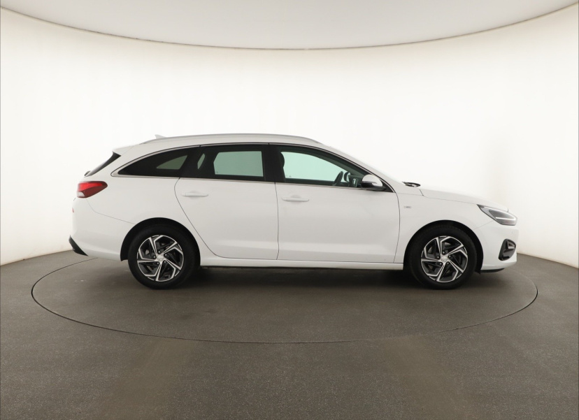 Hyundai i30, 2023