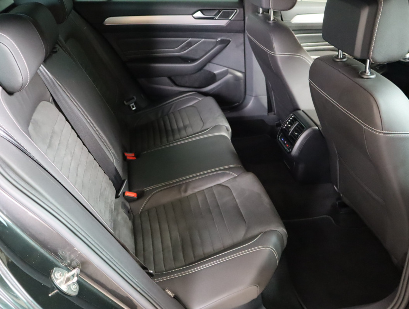 Volkswagen Passat, 2021