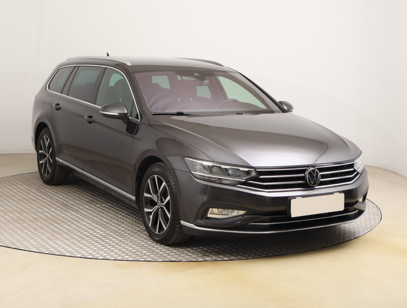 Volkswagen Passat, 2021