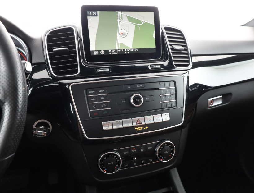 Mercedes-Benz GLE, 2016