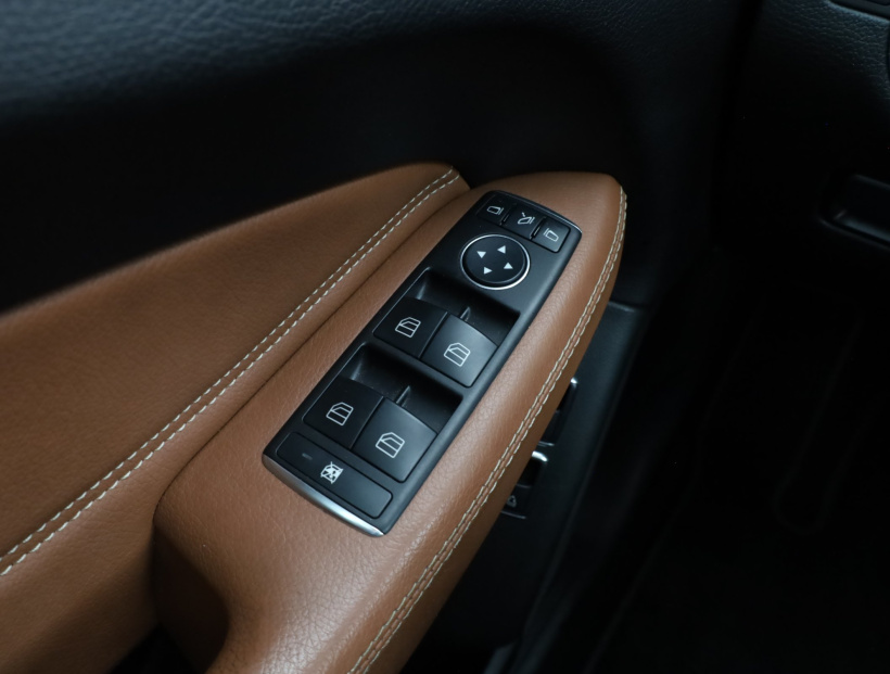 Mercedes-Benz GLE, 2016