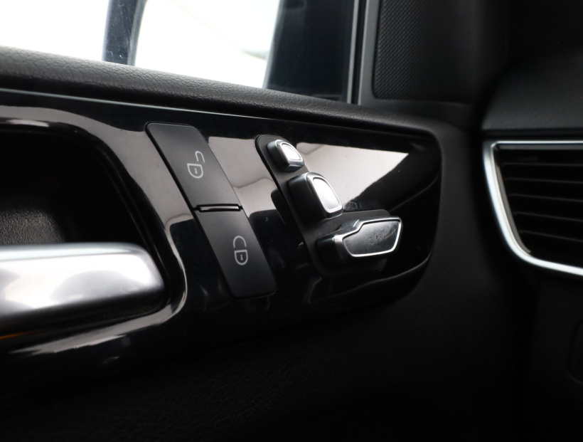 Mercedes-Benz GLE, 2016