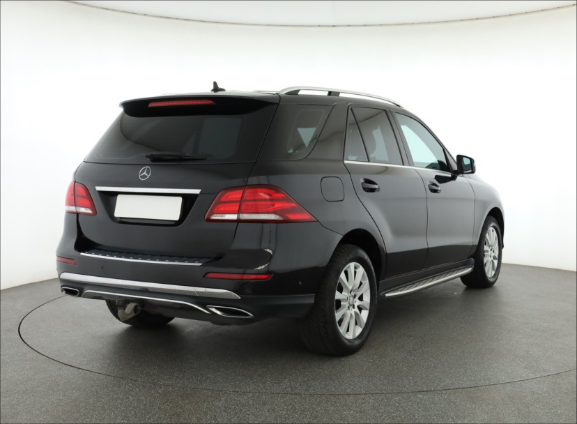Mercedes-Benz GLE, 2016